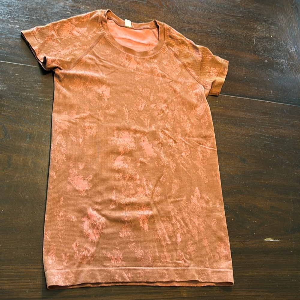 Lululemon swiftly 2.0 short sleeve
